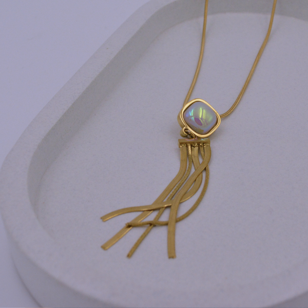 Pearl Pendant Necklace