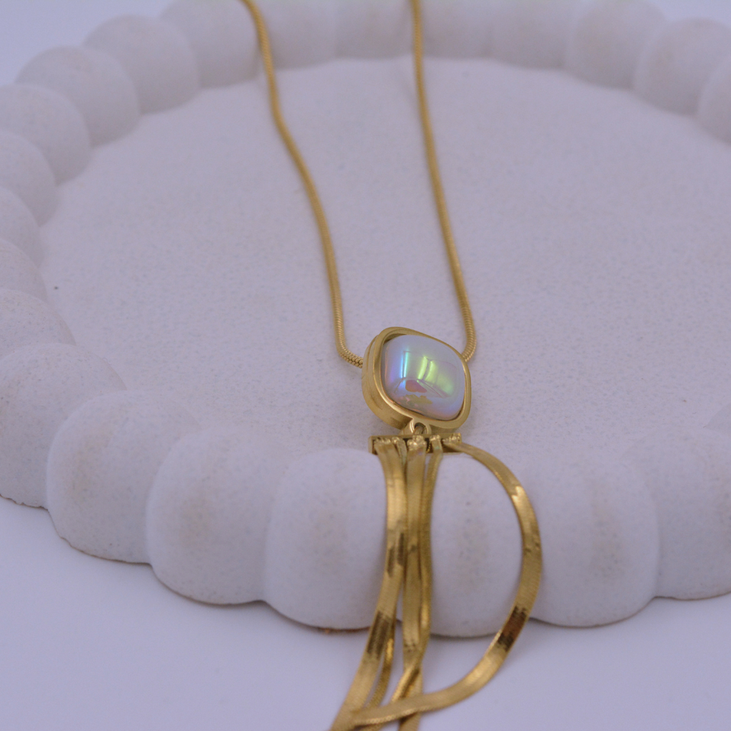 Pearl Pendant Necklace