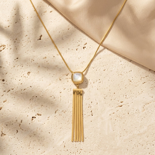 Pearl Pendant Necklace
