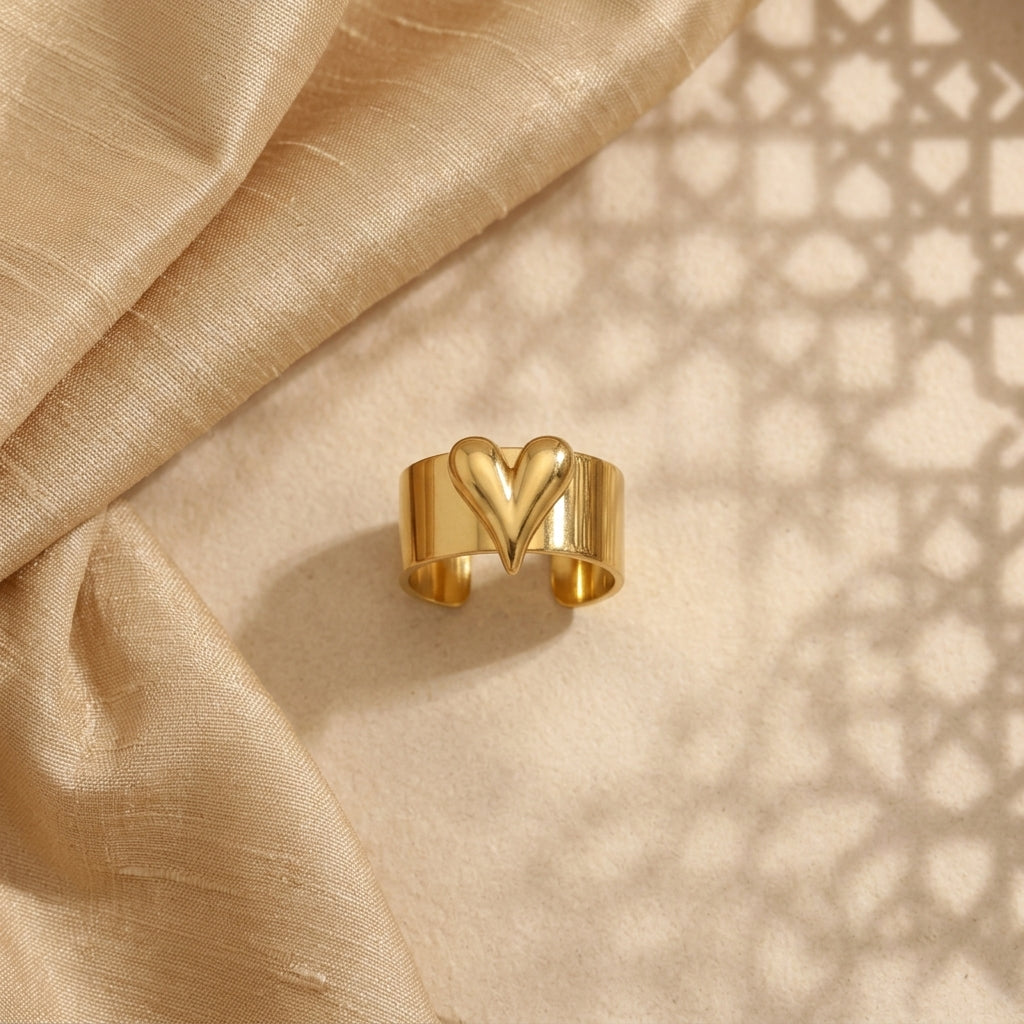 Gold Heart Band Ring