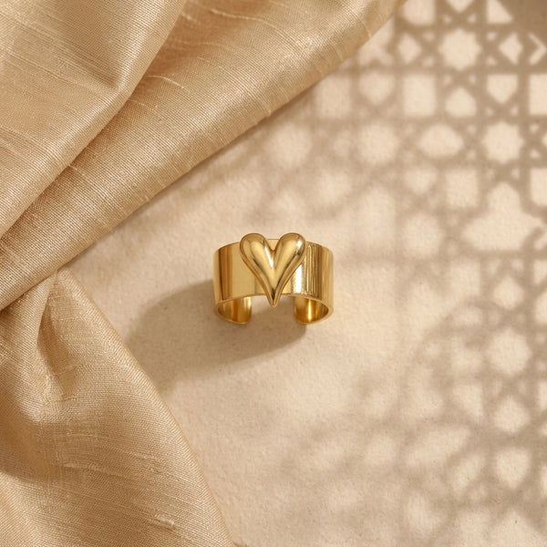 Gold Heart Band Ring